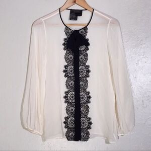 Max Mara White and Black Lace Women's Top